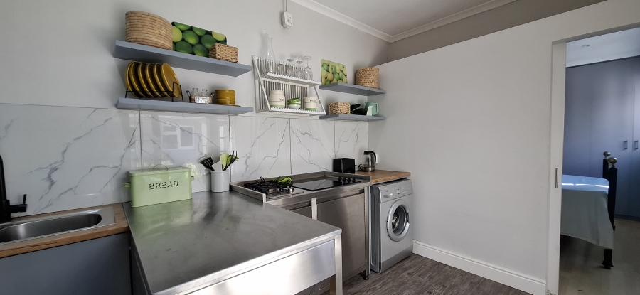 To Let 2 Bedroom Property for Rent in Tokai Western Cape